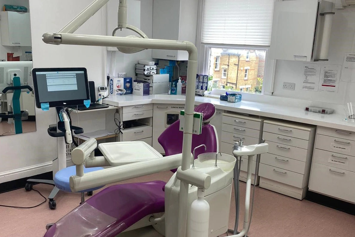 Orthodontic treatment room at Dulwich Orthodontics